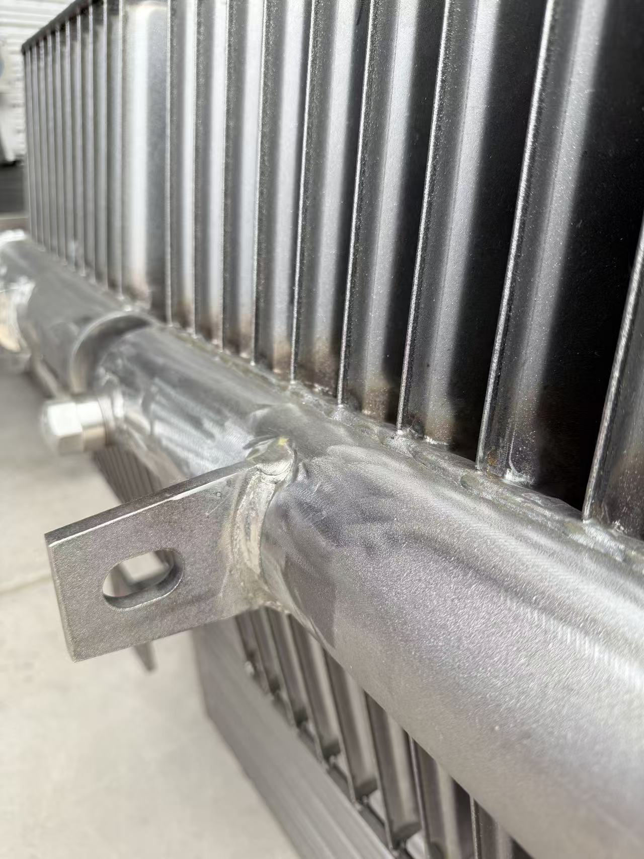 LEOtherm PC1250-29/480 radiator view 2